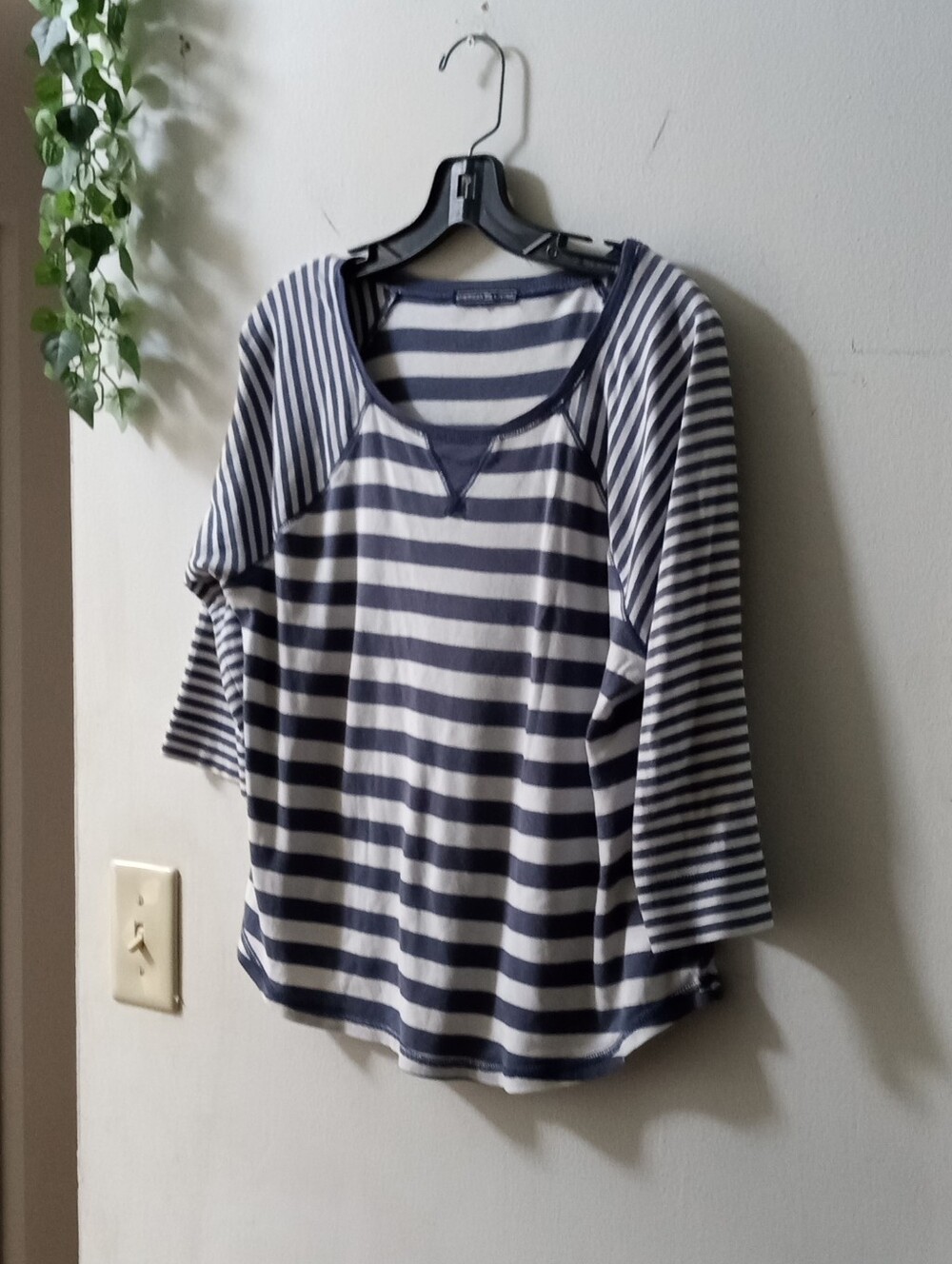 American Living Men's Navy and White Stripe Sweater